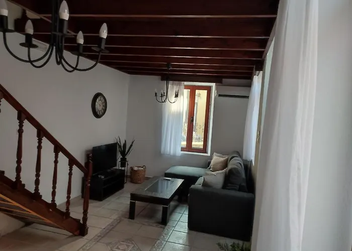 Old Town Maisonette *