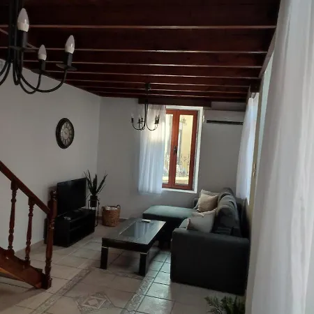 Old Town Maisonette *