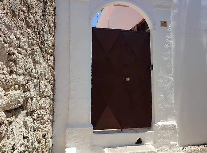 Old Town Maisonette بيت للعطل