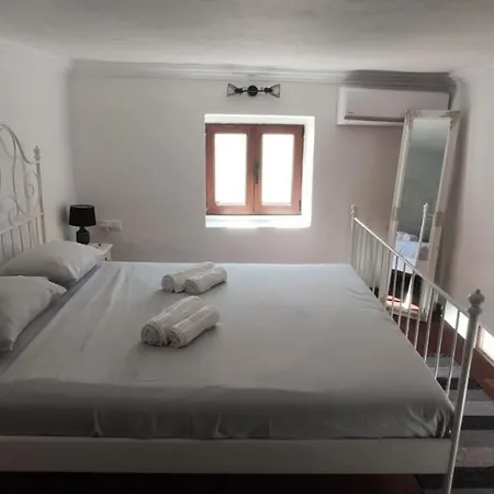 בית נופש Old Town Maisonette *